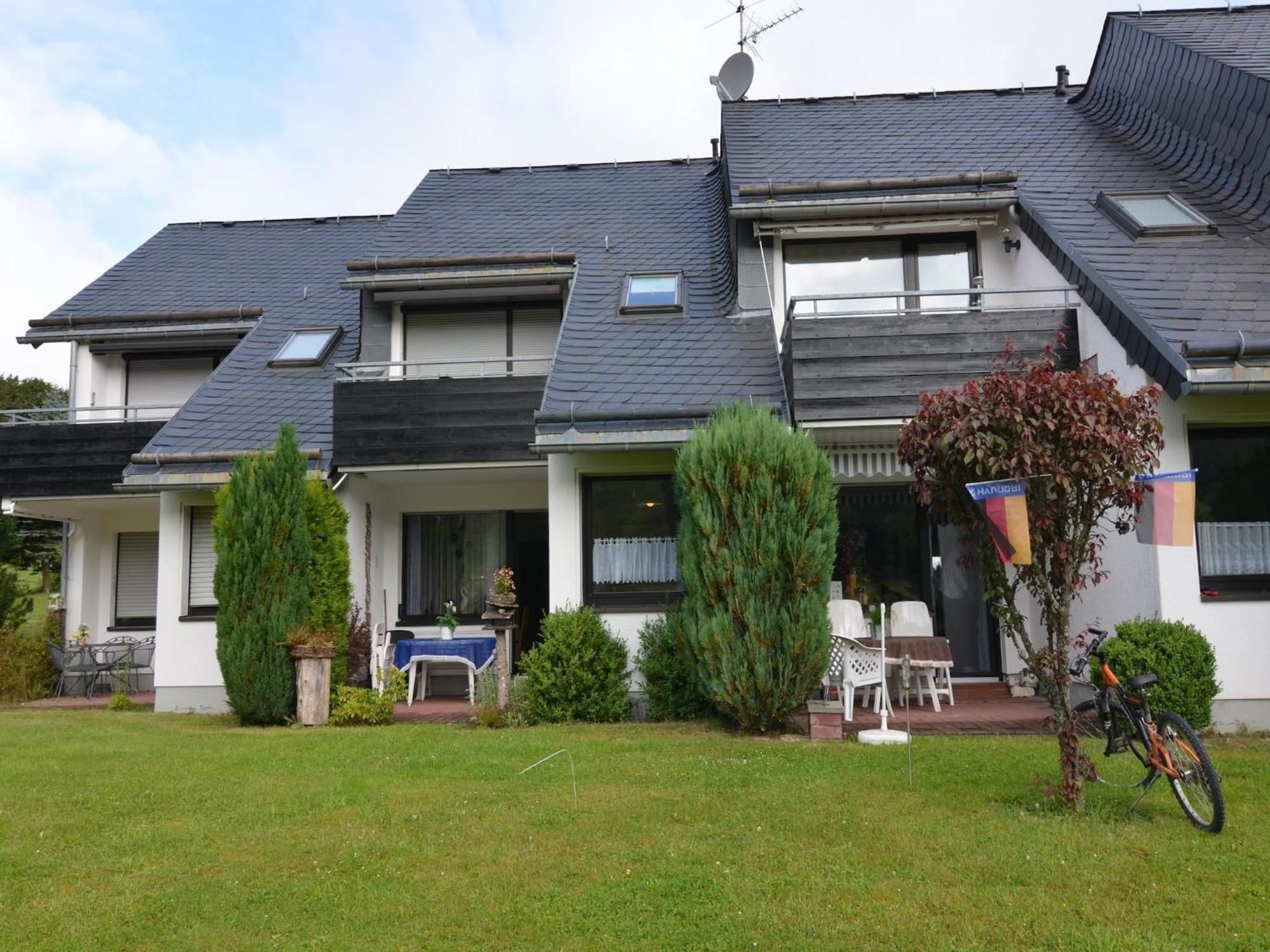 Cosy Apartment Over Usseln With Private Terrace ヴィリンゲン エクステリア 写真
